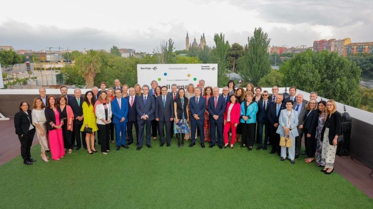 La Fundación Ibercaja apoya a Autismo España en la mejora de la  atención educativo al alumnado con TEA con la participación de Autismo Aragón.